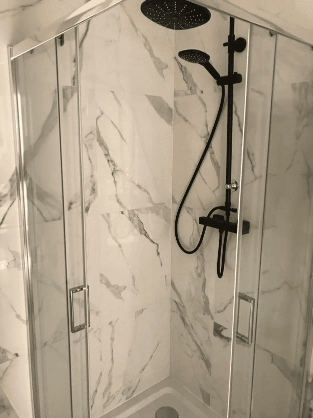 Detale marmurowych płytek