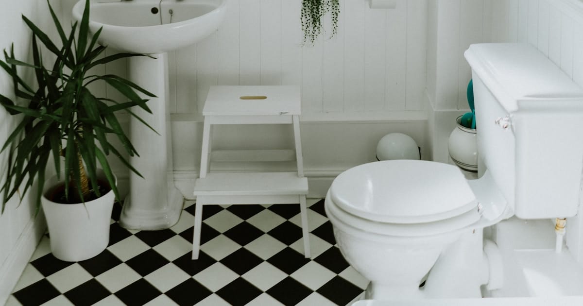 Jaki kolor fugi do płytek? Poradnik doboru i efekty - Poradnik remontowy Tambur House