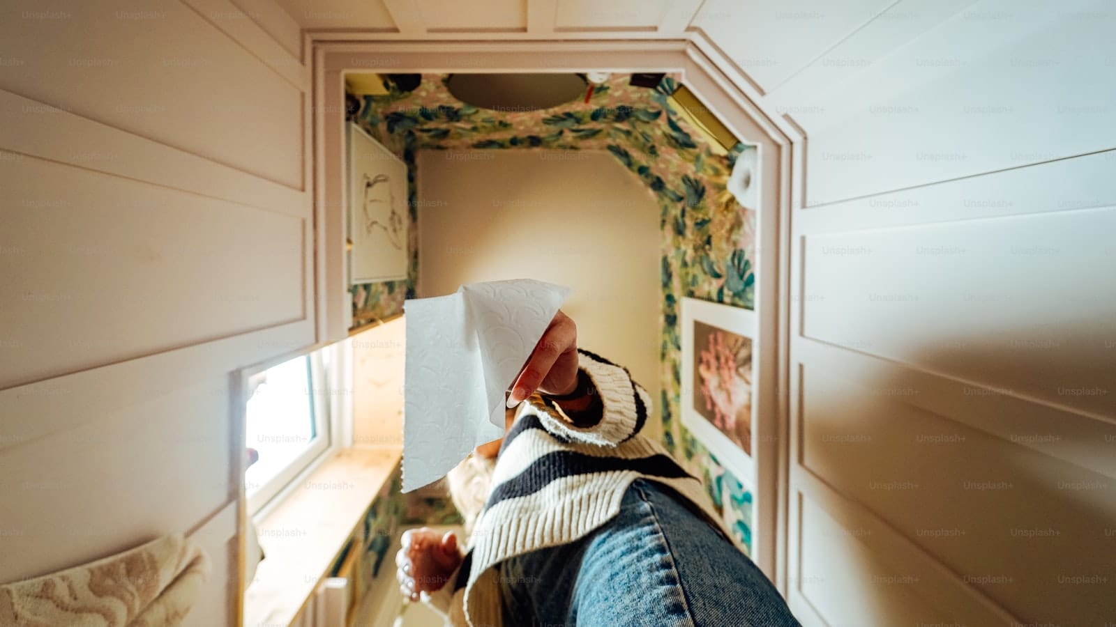 Mała łazienka: inspiracje, aranżacje i projekty - Poradnik remontowy Tambur House